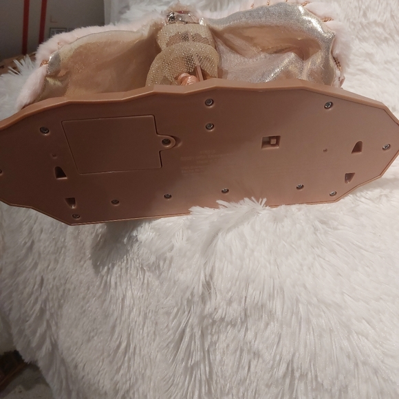 LOL Surprise OMG 2021 HTF DISCONTINUED Collector Edition NYE Queen Fashi… - Picture 7 of 16